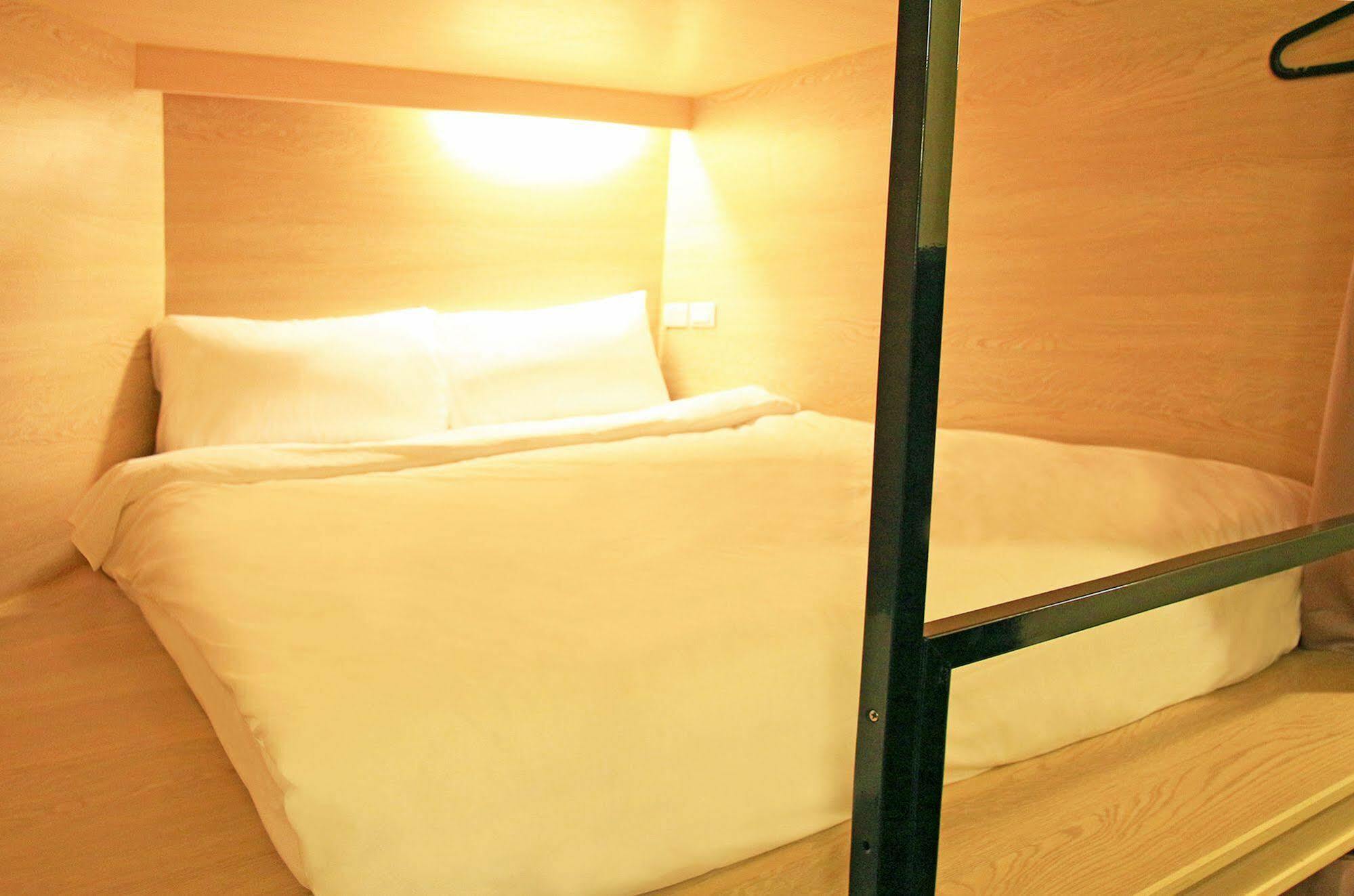 Star Box Hostel Taipeh Exterior foto